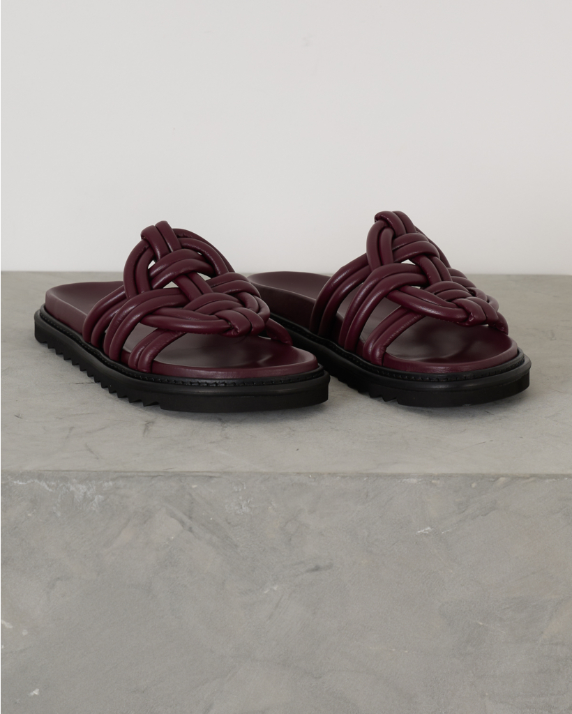 Aria 02 Bordeaux sandals