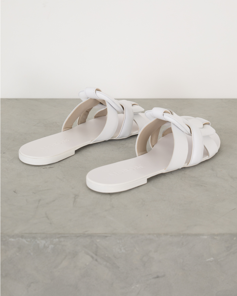 Robien Sandals White