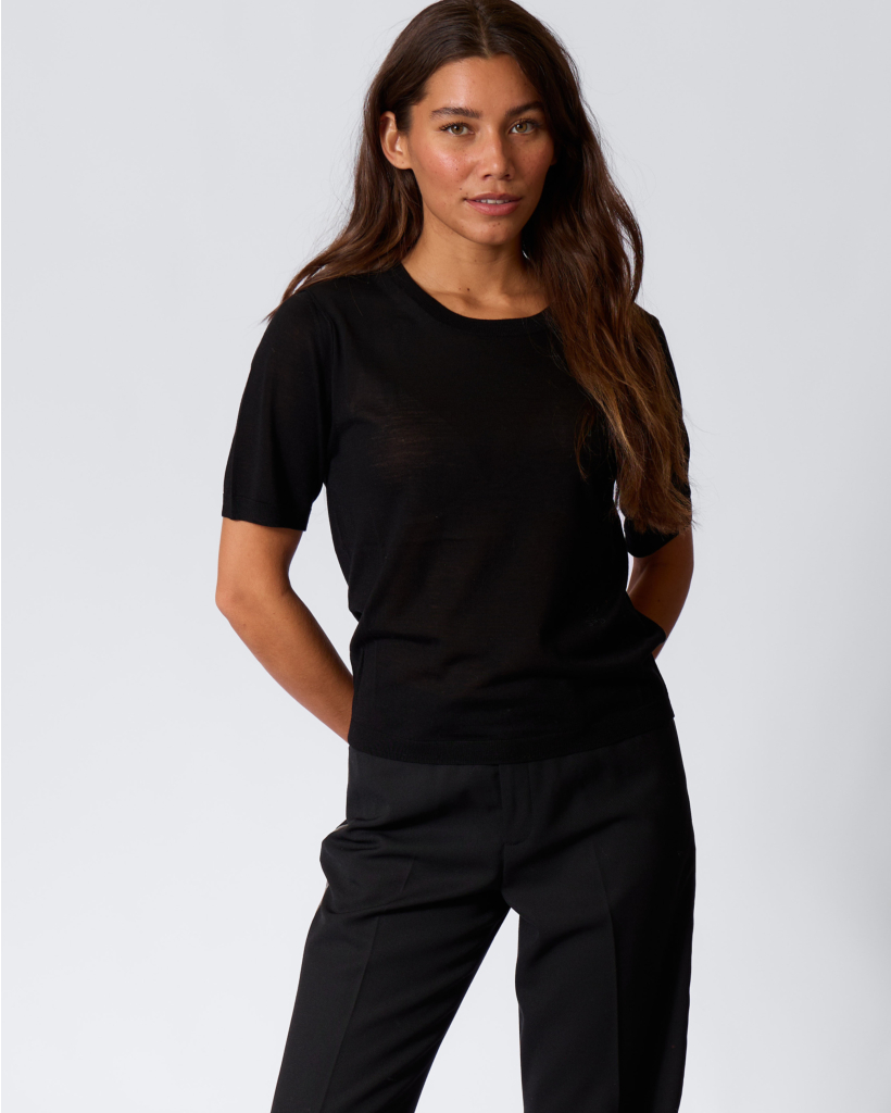 Black Wool Short-Sleeved Sweater