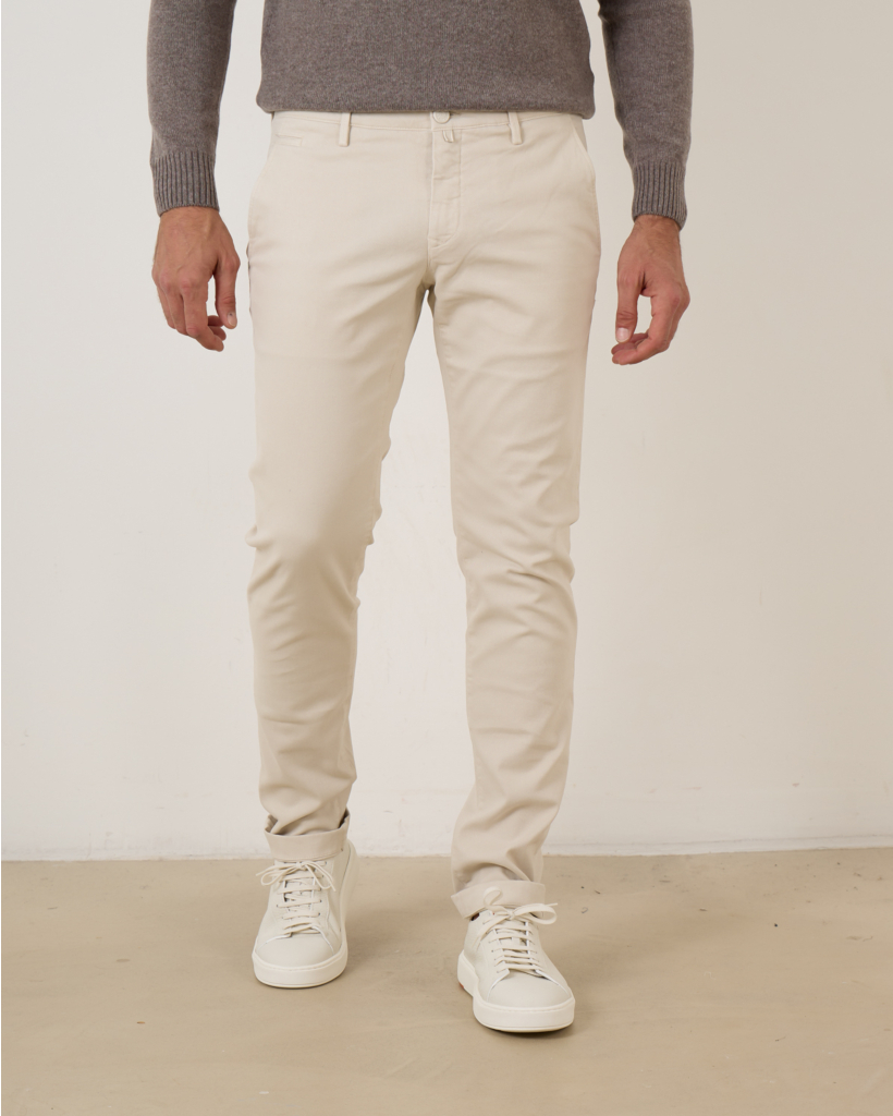 Bobby Chino Off White