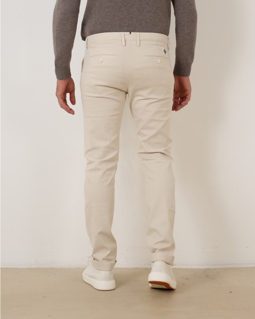 Bobby Chino Off White