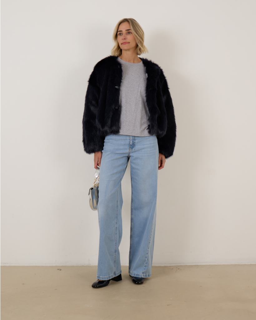 Translate NO 03 Jeans Blue to English