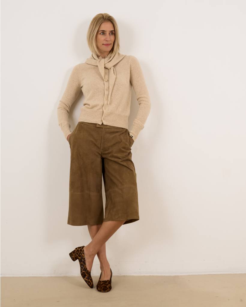 Jina Suede Shorts Olive