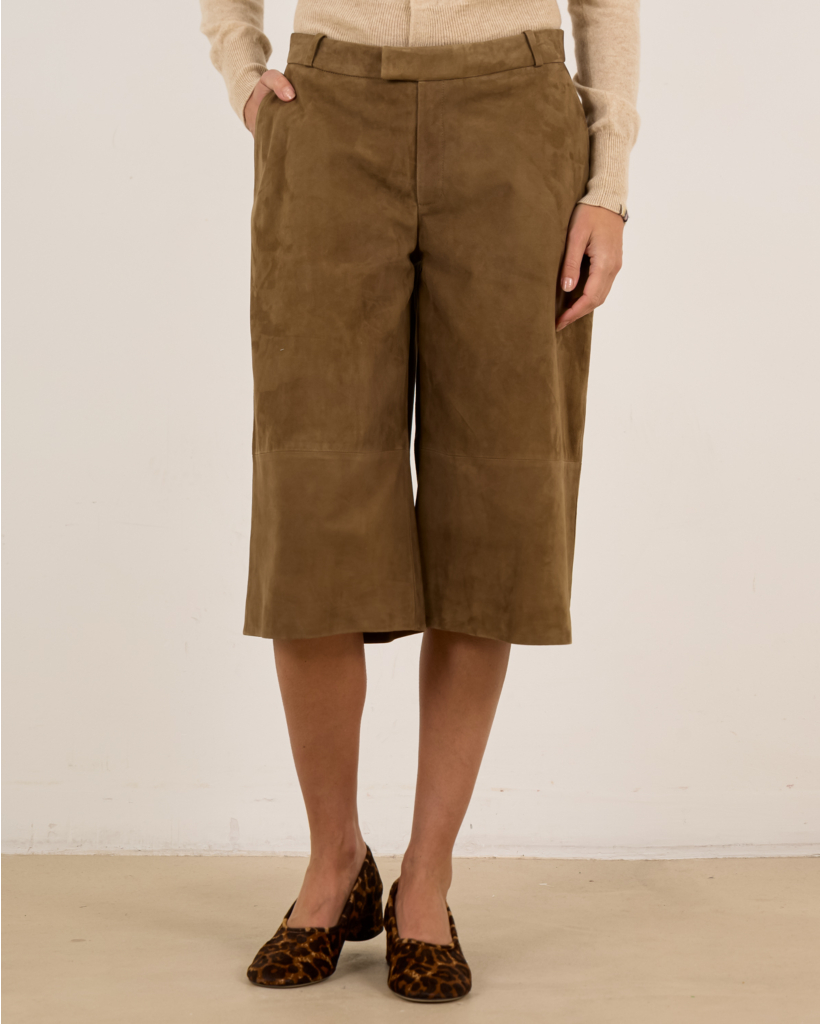 Jina Suede Shorts Olive