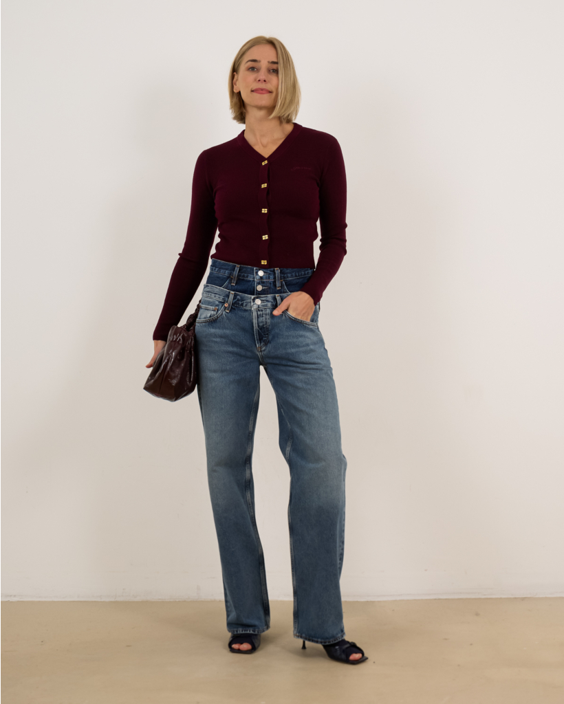 Ribbed Wool V-Neck Cardigan in Bordeaux