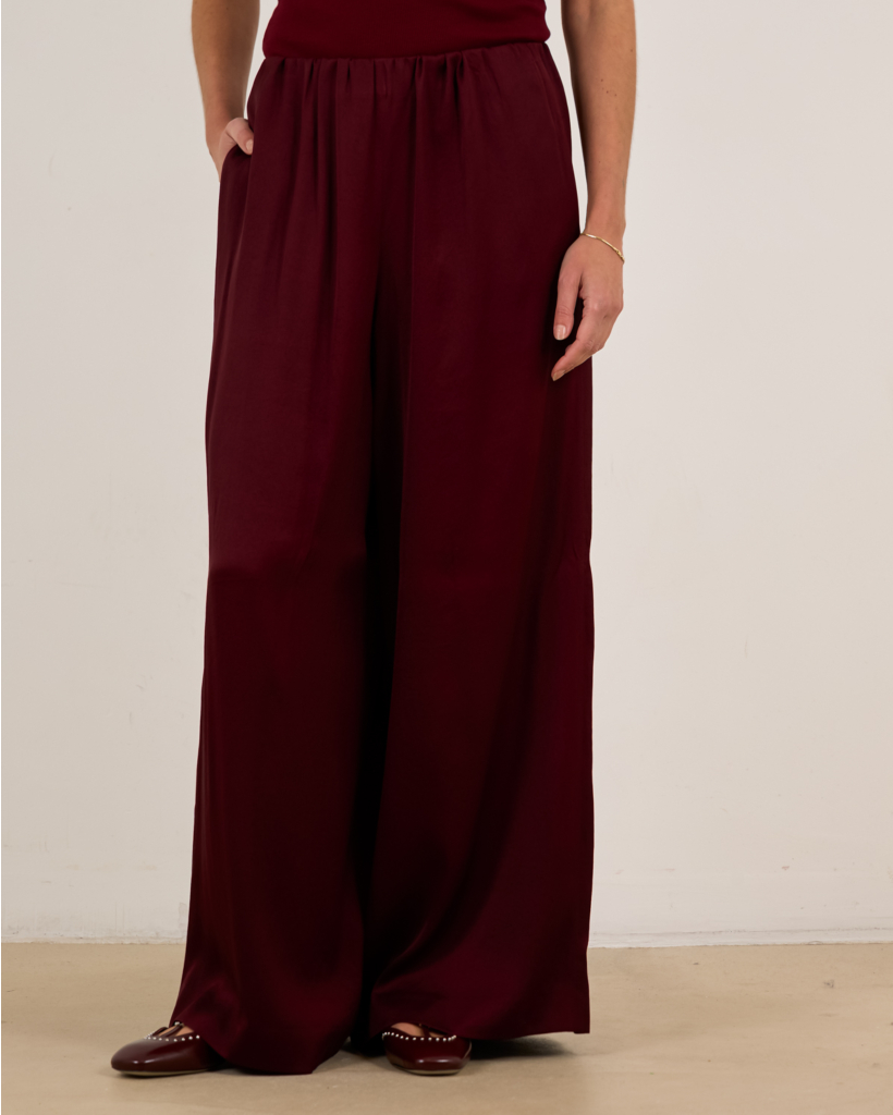 Tweezer Wide-Leg Satin Trousers in Burgundy, L34