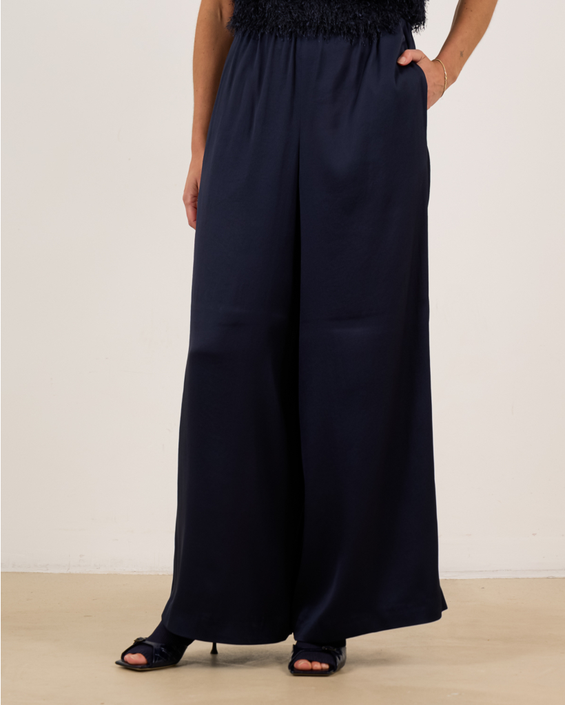 Tweezer Wide-Leg Satin Trousers in Navy L34