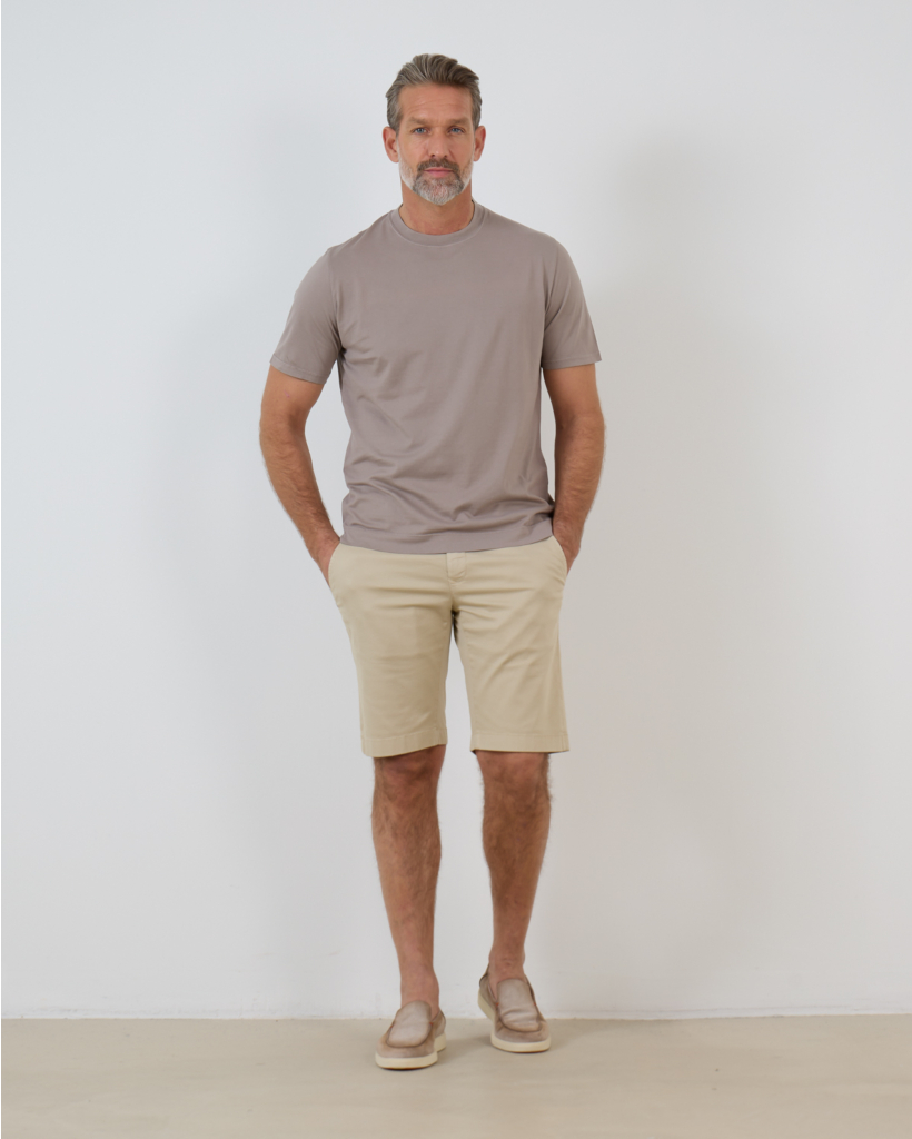Bob Slim-Fit Beige Shorts