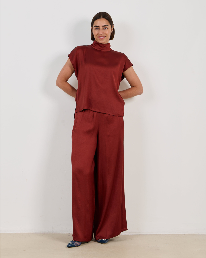 Alaria Satin Sleeveless Top Red