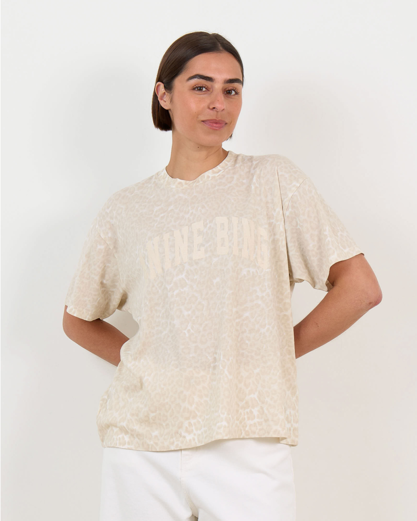 T-shirt with Leopard Print Logo