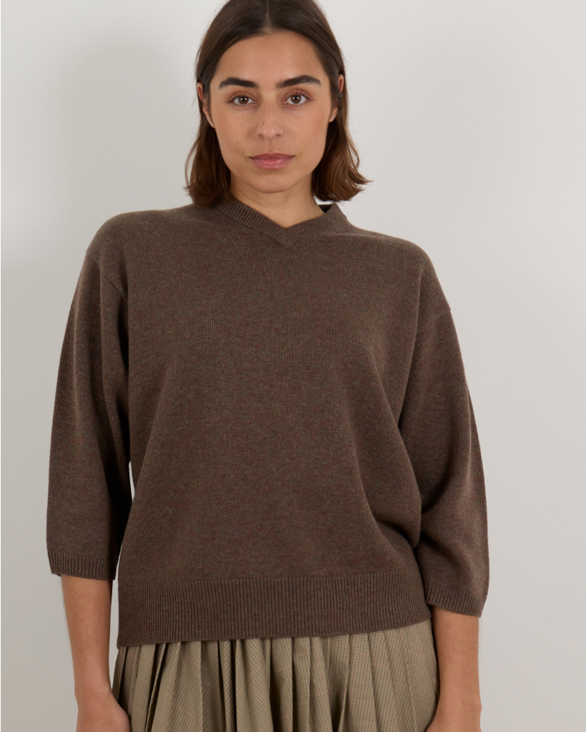 Cashmere Short-Sleeve V-Neck Sweater in Mud