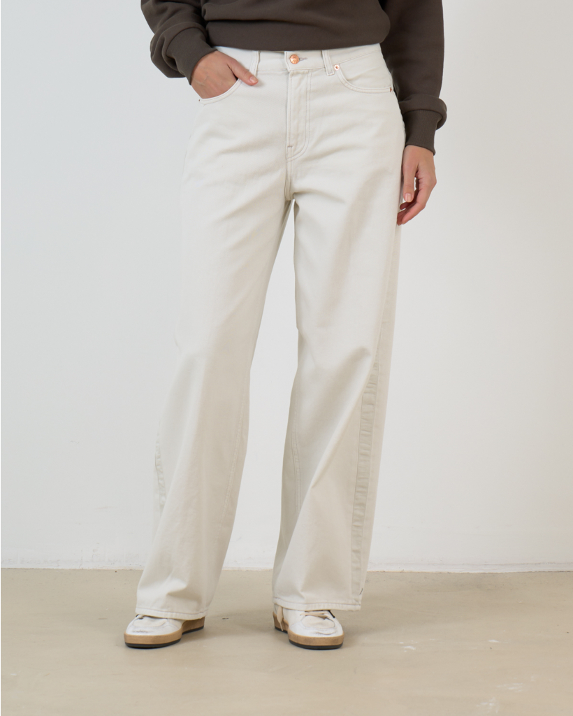 Tuxedo Roomy Alabaster Jean With Stripe