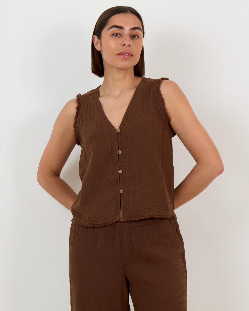 Naomi Sleeveless Crinkle Top Cocoa Bean