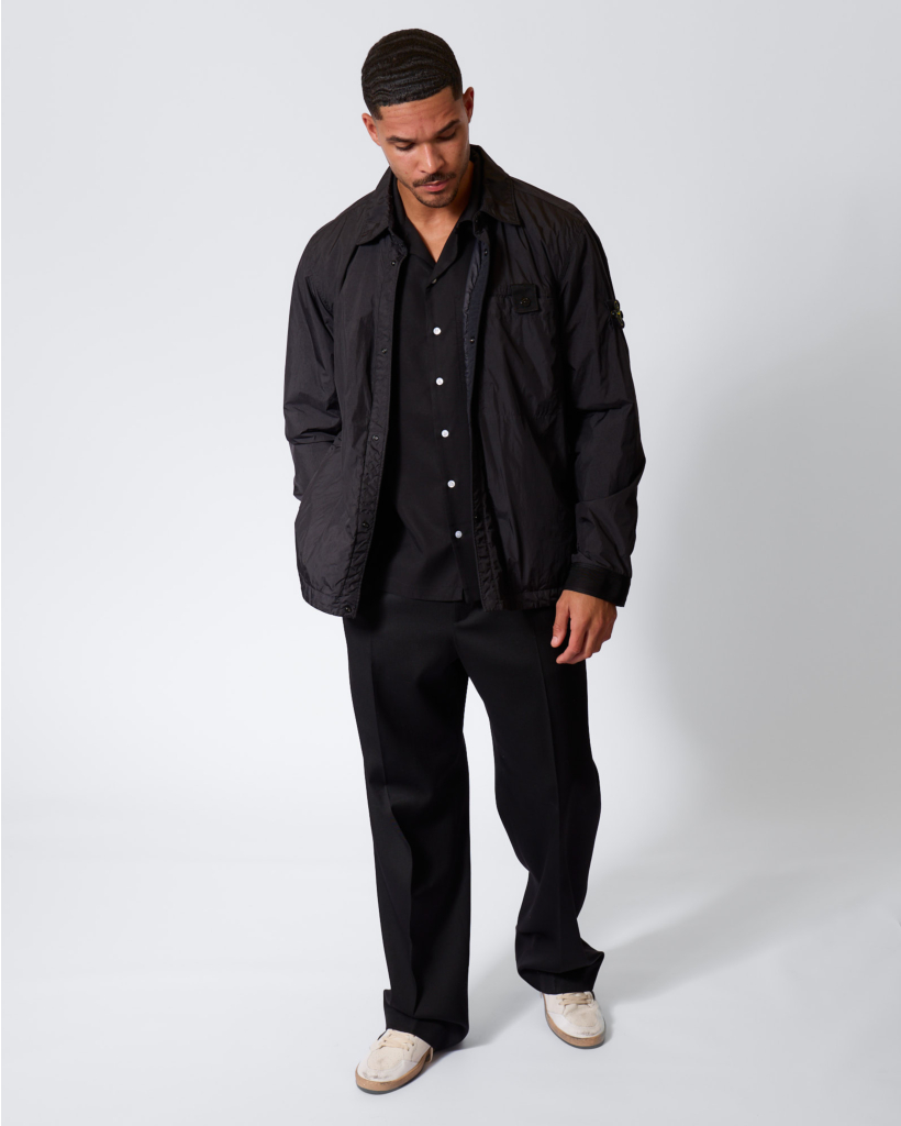 Q100022 Black Windbreaker