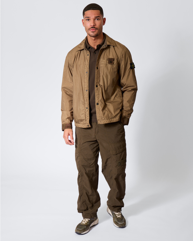 2200008 Slim-fit Polo with Patch in Military Green