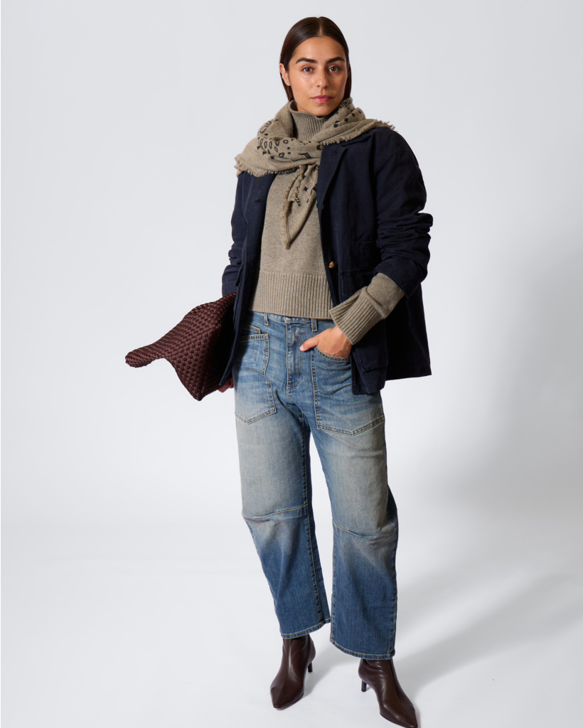 Devin Jacket with Corduroy Collar and Gold Button in Midnight