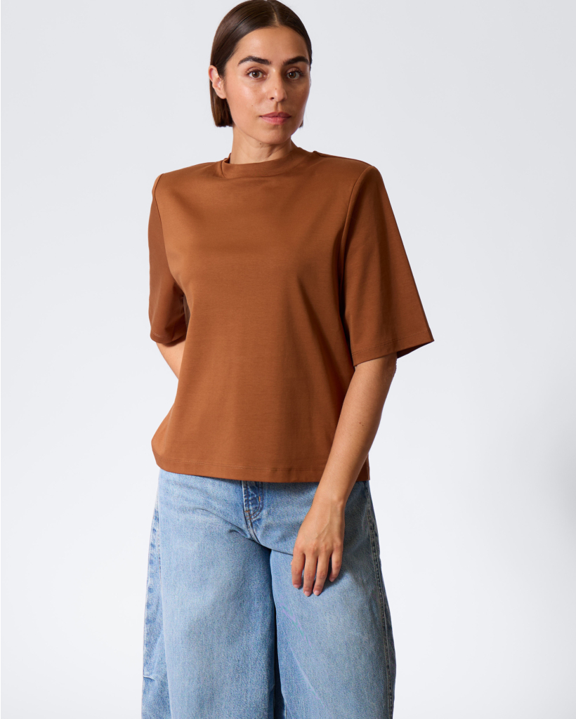 Tadura T-shirt with Shoulder Pads - Cognac