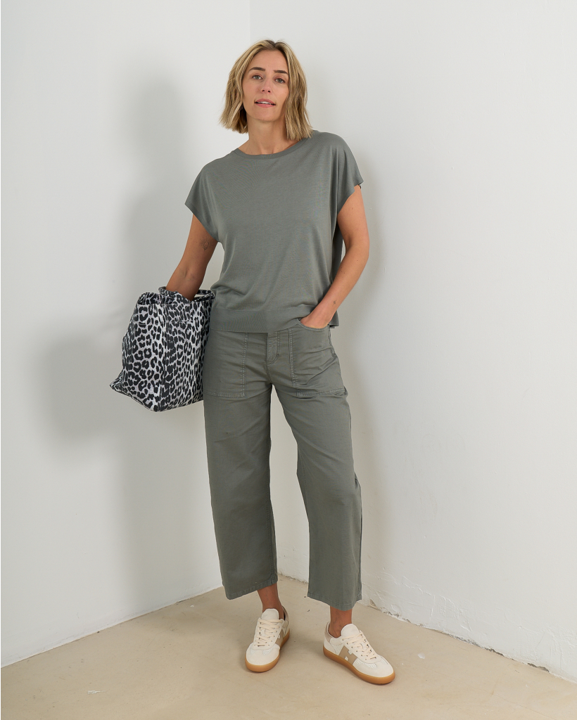 Derive Mid-Rise Jeans in Green Cotton-Linen Blend