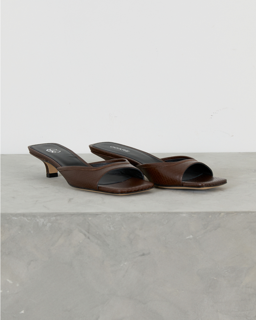 Pilar Python Classic Mule Brown