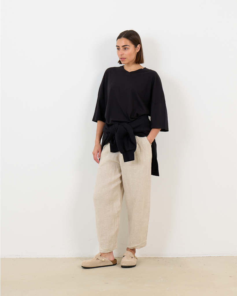 Harlow V-Neck T-Shirt Black