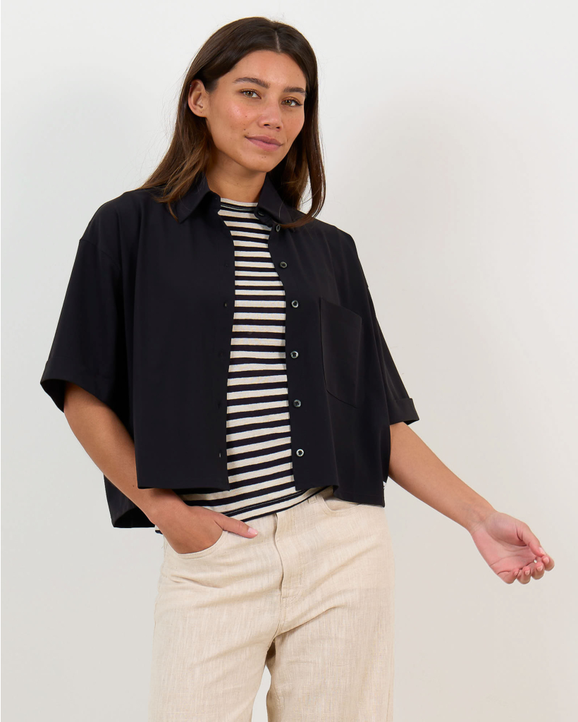 Short Travel Fabric Blouse - Black