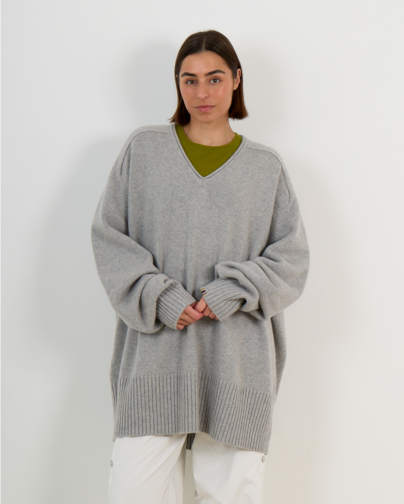 No. 376 Club Cashmere V-Neck Sweater Grey