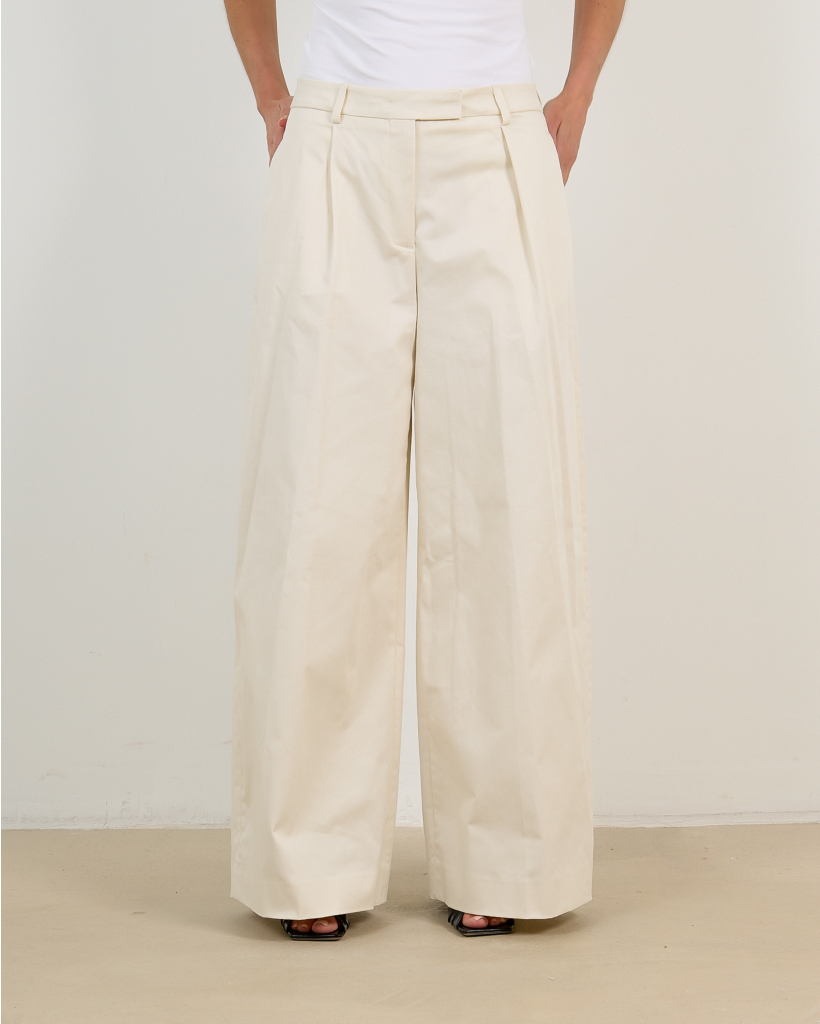 Deva Gabardine Low-Waist Trousers Off-White