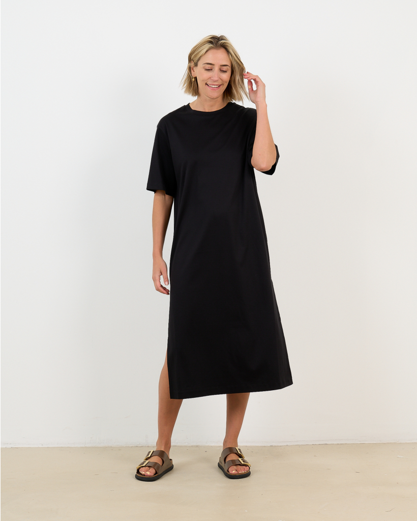 Calanya Short-Sleeved Black Dress