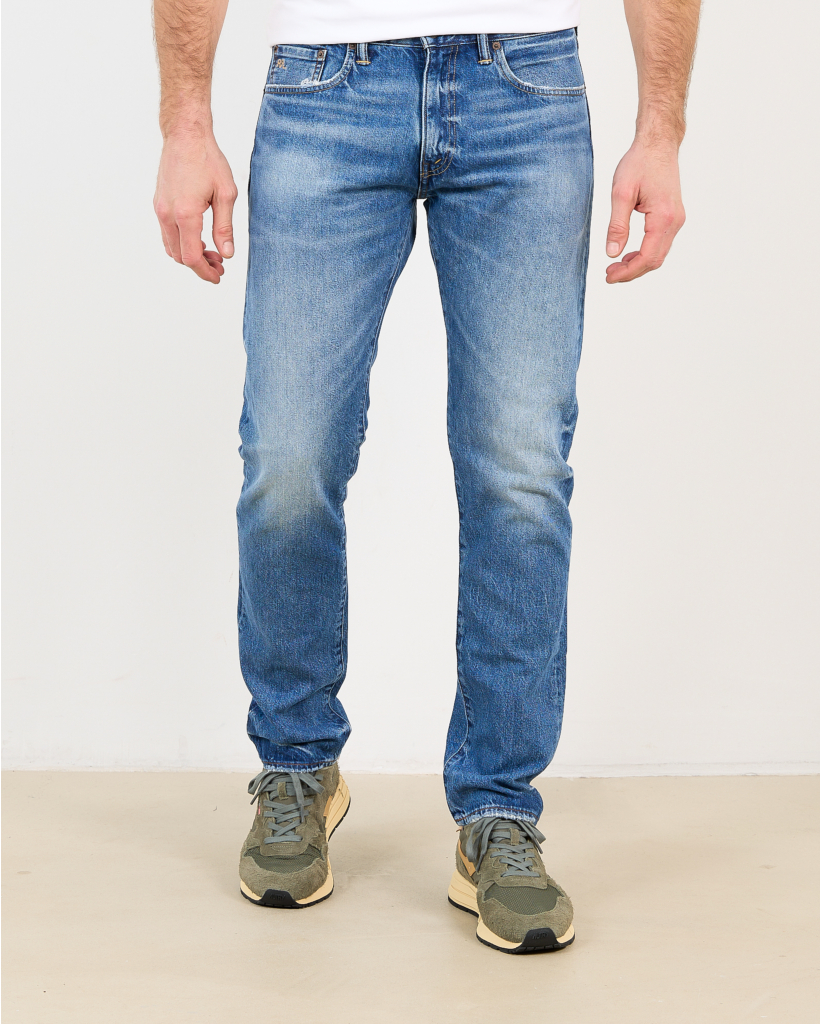 Slim-Fit Jeans in Daws Wash