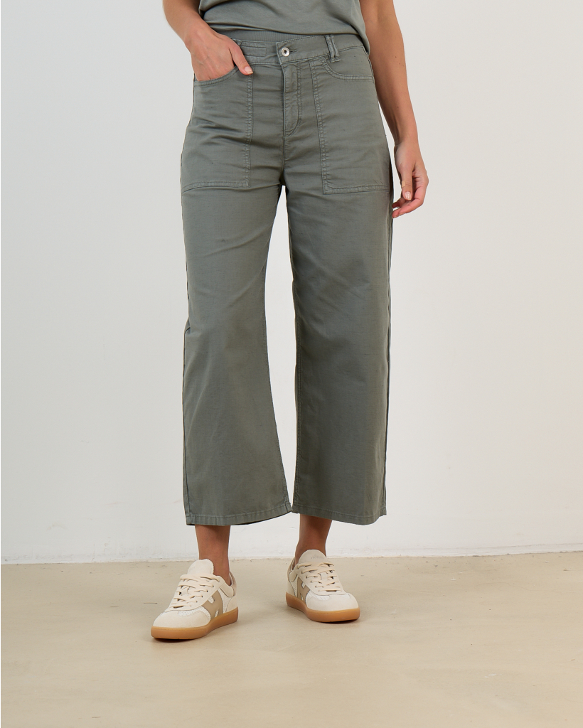 Derive Mid-Rise Jeans in Green Cotton-Linen Blend