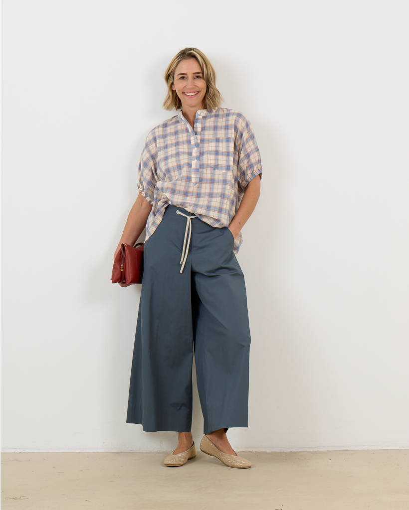Wide-Leg Trousers in Ink
