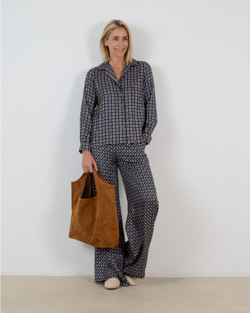 Semi-Fitted Silk Blouse with Print - Navy