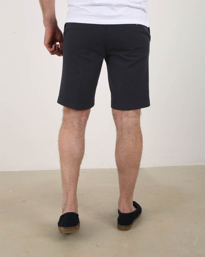 LUTZ label Shorts navy