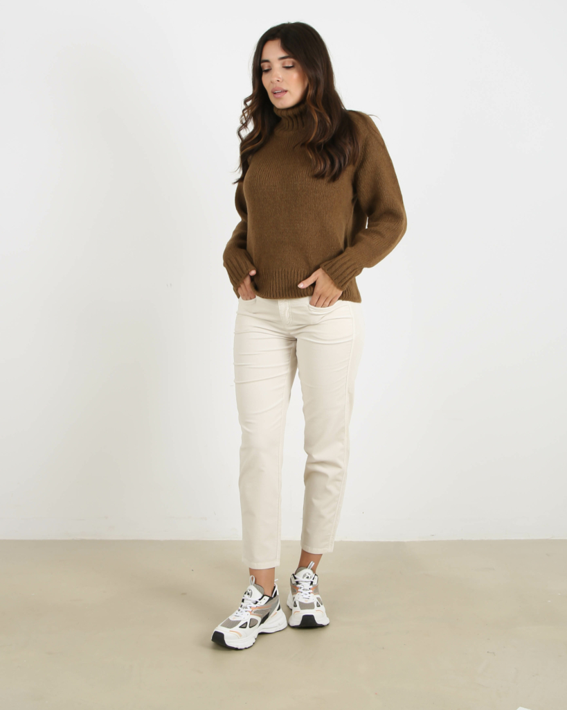 Closed Knitted Sweater Tawny Brown