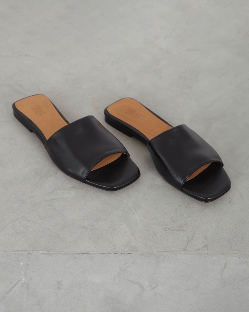 Toral Leather Sandals Black