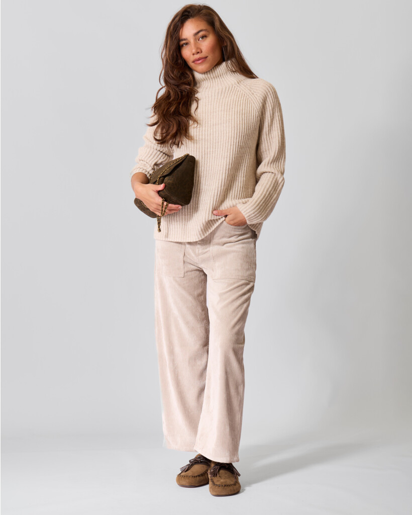 Arwen Ribbed Turtleneck Sweater Beige