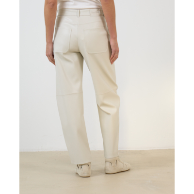 'S Max Mara  Coated Lederlook Barrel Broek Off-White