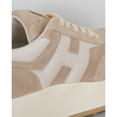 Hogan Hyperlight Suede Sneaker met Hoge Zool Beige