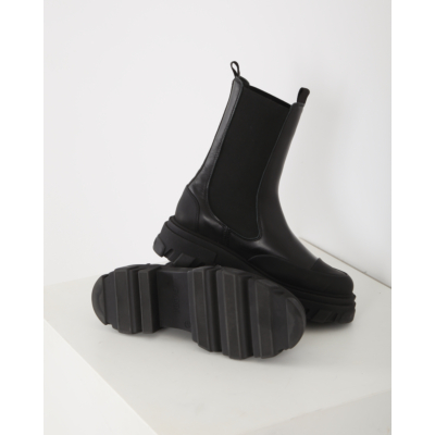 Ganni Chelsea Boots Black